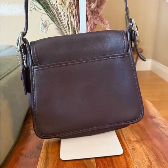 Vintage Coach Rambler Legacy Bag in excellent condition. - Picture 2 of 7